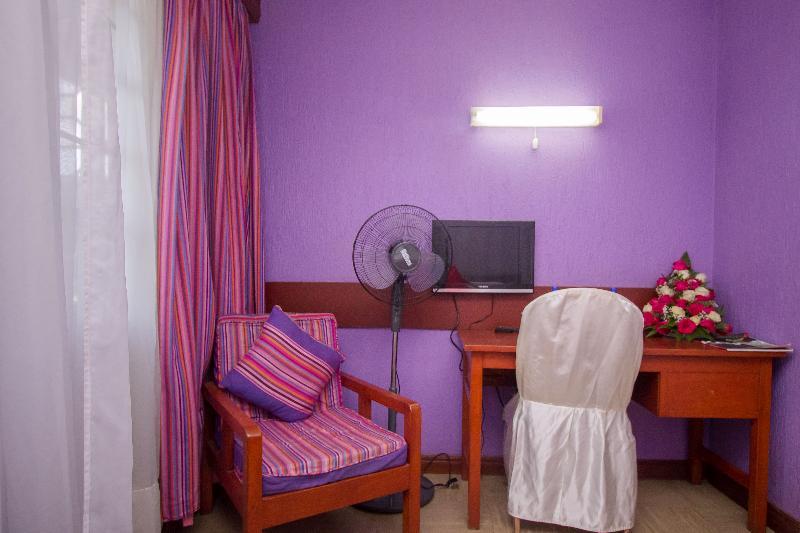 Отель Milele Nairobi Ньери Экстерьер фото